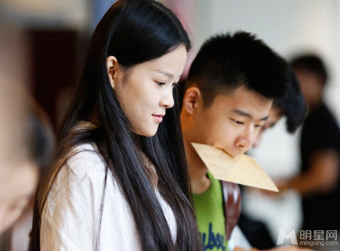 北京电影学院新生报到俊男美女齐聚_图-15
