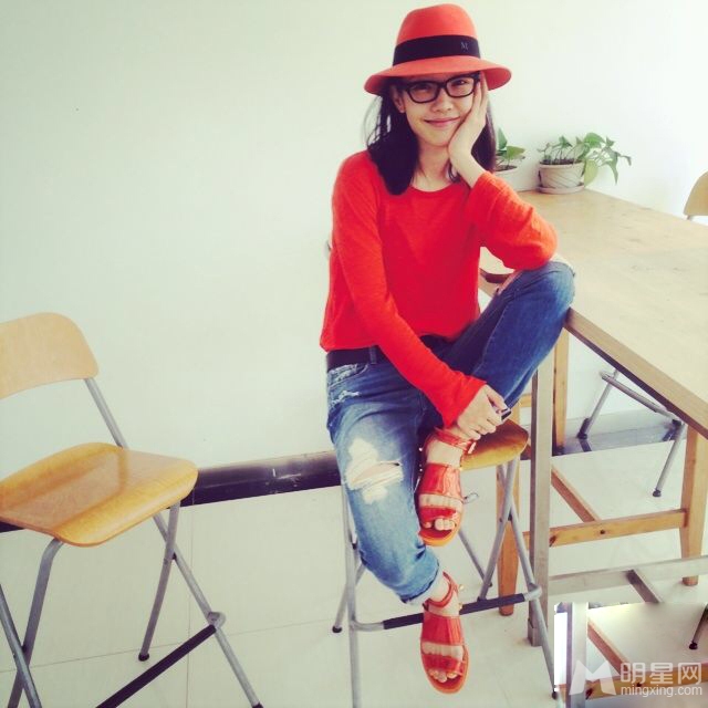 白百何私服穿搭大揭秘玩转混搭有一手_图-6