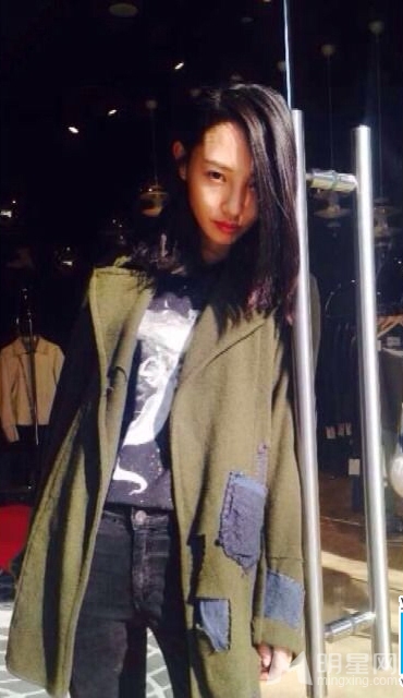 白百何私服穿搭大揭秘玩转混搭有一手_图-10