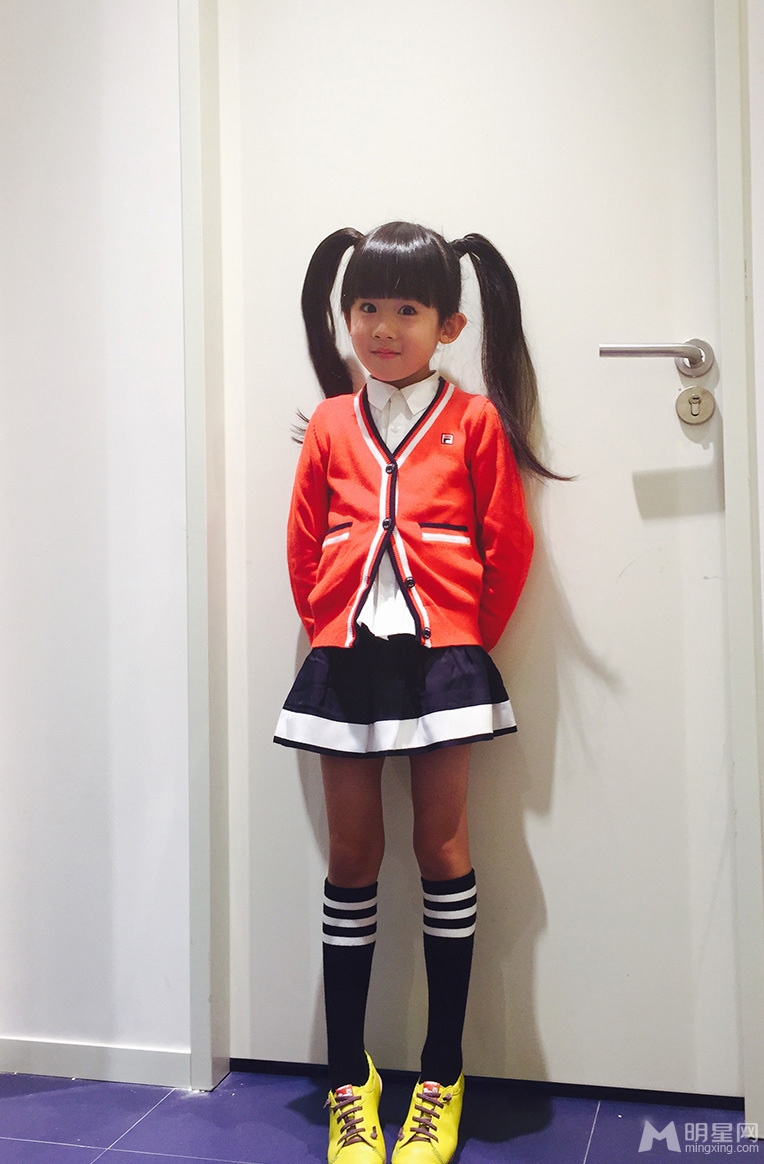 贝儿化身美少女战士双马尾造型萌化网友_图-6