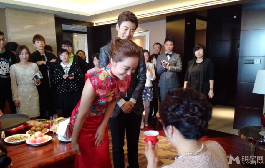 高梓淇蔡琳结婚现场曝光新娘感动落泪_图-2