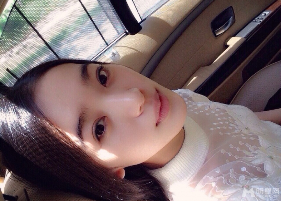 张一山女友私房照曝光靓丽可人获赞_图-9