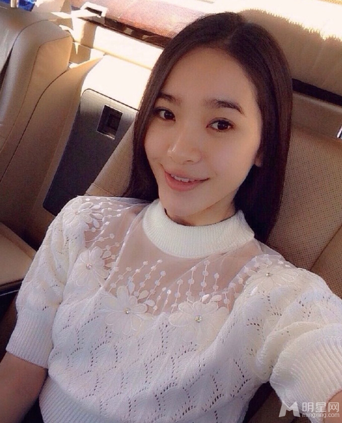 张一山女友私房照曝光靓丽可人获赞_图-8