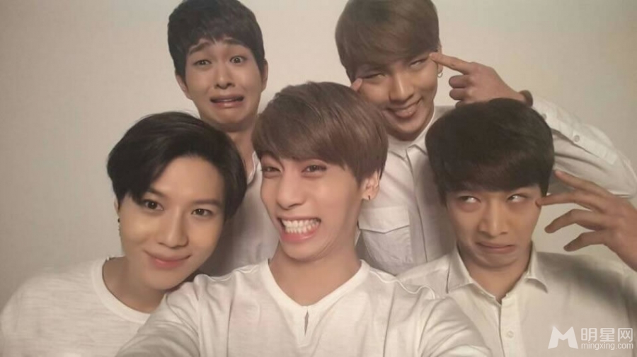 韩团SHINee集体扮丑美男就是任性_图-5