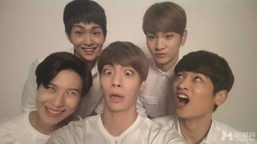 韩团SHINee集体扮丑美男就是任性_图-4