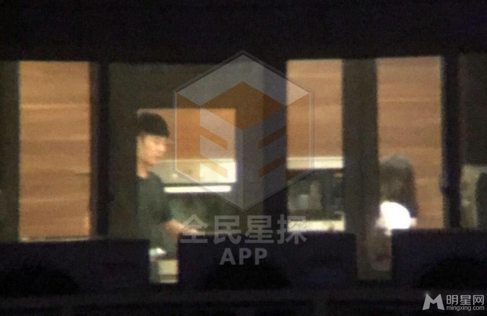 陈赫公寓夜会张子萱激吻熊抱全纪录_图-13