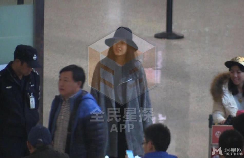 陈赫公寓夜会张子萱激吻熊抱全纪录_图-8