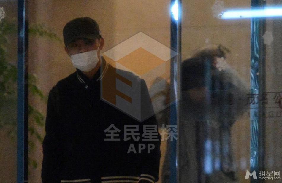 陈赫公寓夜会张子萱激吻熊抱全纪录_图-15