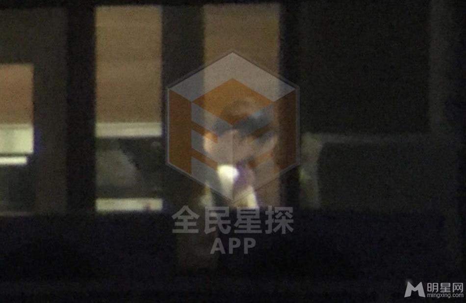 陈赫公寓夜会张子萱激吻熊抱全纪录_图-16