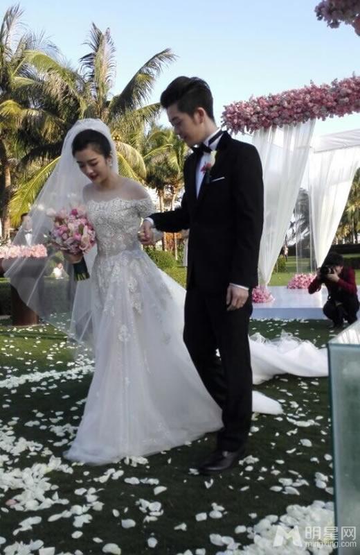 王栎鑫婚礼全套组图快男伴郎团抢镜_图-18