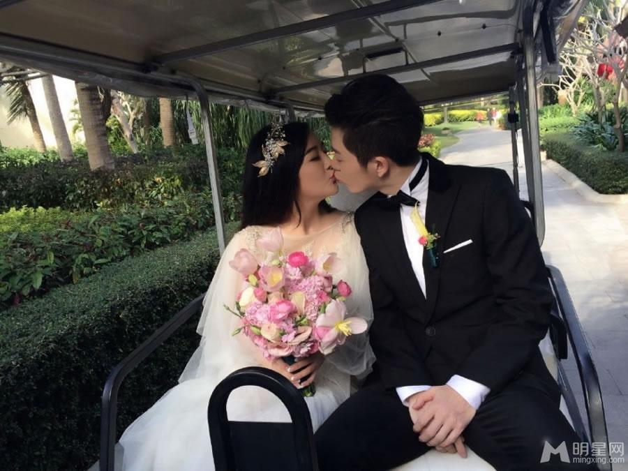 王栎鑫婚礼全套组图快男伴郎团抢镜_图-3