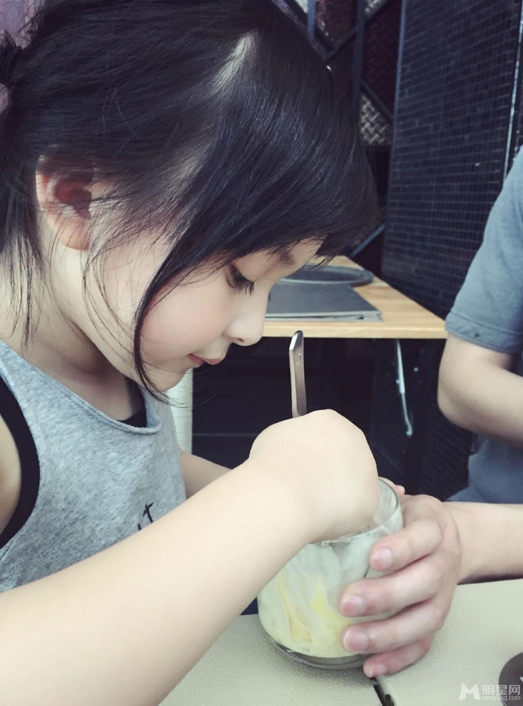刘楚恬可爱图片奢华生活照引人羡慕_图-17
