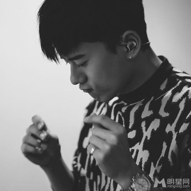 张杰美国行生活自拍尽享音乐魅力_图-3