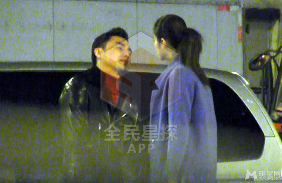 明道颖儿恋情曝光当街暧昧拉扯_图-10