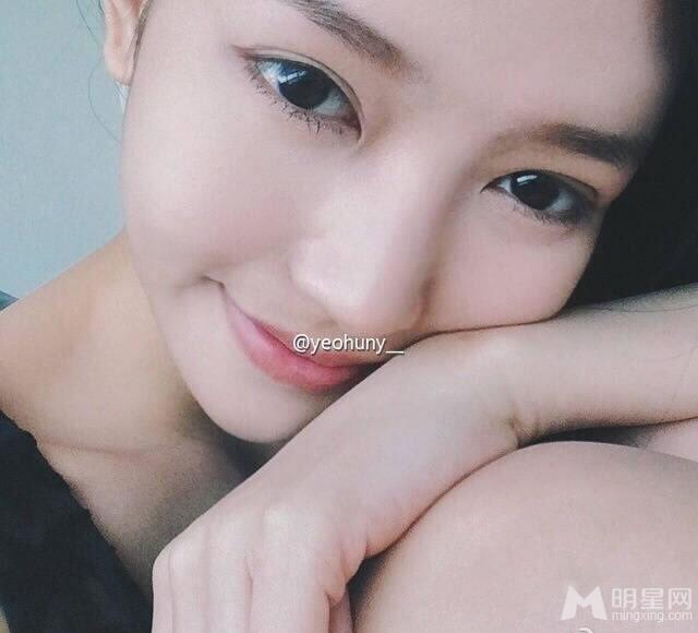 越南最美女大学生美艳生活自拍照网络走红_图-6