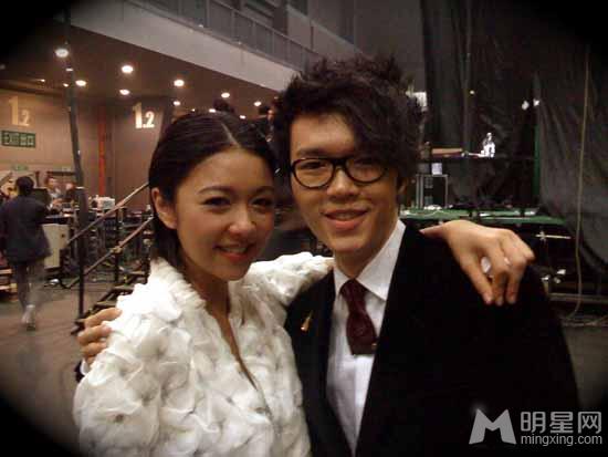 方大同薛凯琪同一时间晒合照粉丝调侃：不结婚就报警_图-9