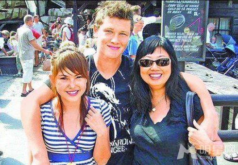 周杰伦新娘昆凌被曝整容前照片遭网友吐槽：惨不忍睹_图-11