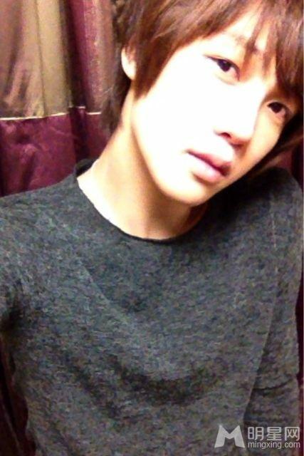 韩团FTISLAND搞怪生活照男神也走逗比路线_图-17
