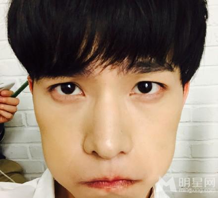 杨洋生活照晒张起灵造型杨洋被爆性丑闻事件_图-6