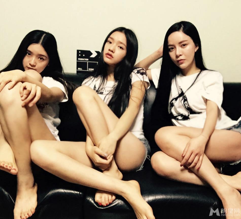 星女郎林允生活照大秀修长美腿_图-11
