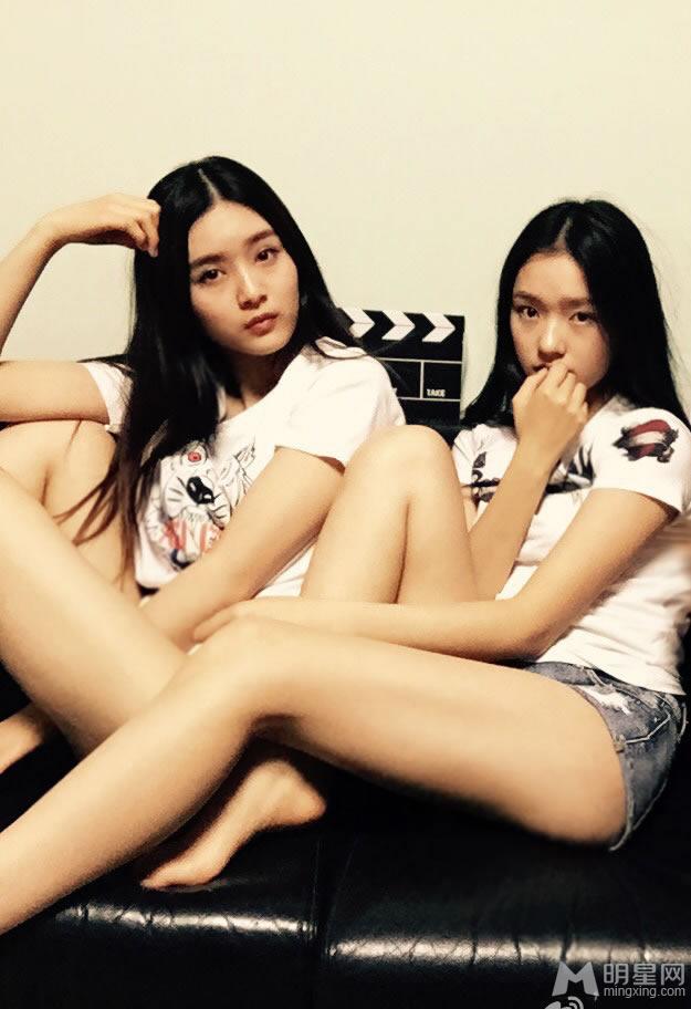 星女郎林允生活照大秀修长美腿_图-12