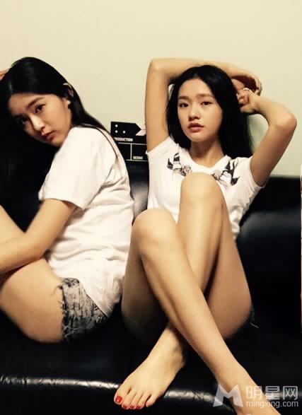 星女郎林允生活照大秀修长美腿_图-7
