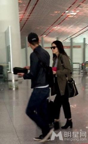 高圆圆婚后怀孕顺其自然随夫回台湾探亲_图-3