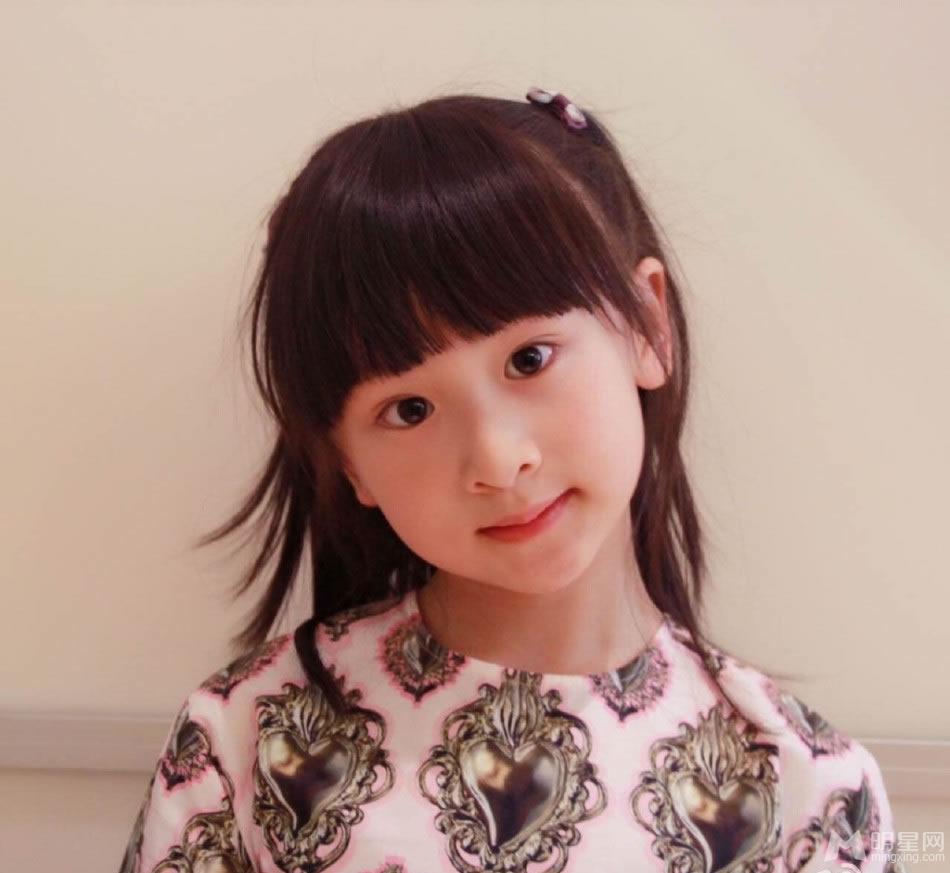 田亮晒女儿森碟生日九连拍激萌小公主_图-3