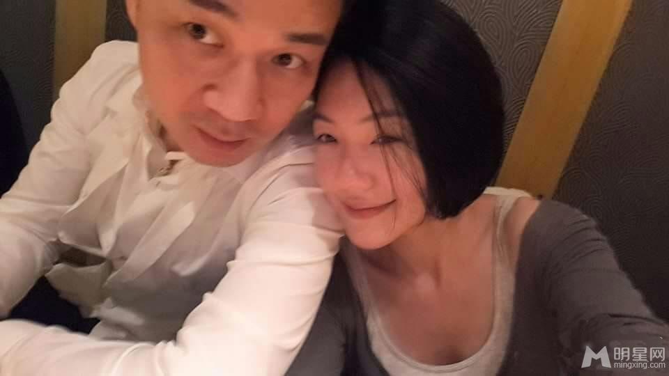 小s再陷家暴传言左眼冒出大块淤青_图-9