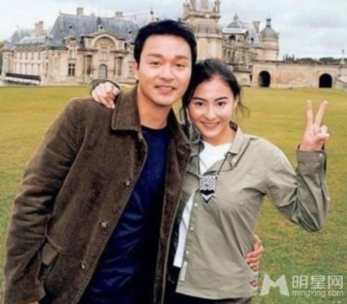 大牌明星罕见绝版照片张国荣轻搂张柏芝_图-3