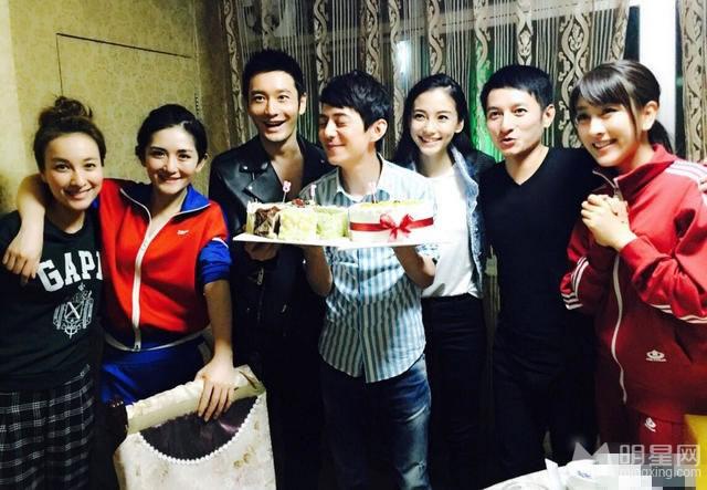 何炅41岁生日自拍黄晓明baby现身祝贺_图-9