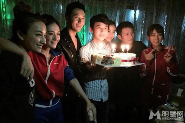 何炅41岁生日自拍黄晓明baby现身祝贺_图-8