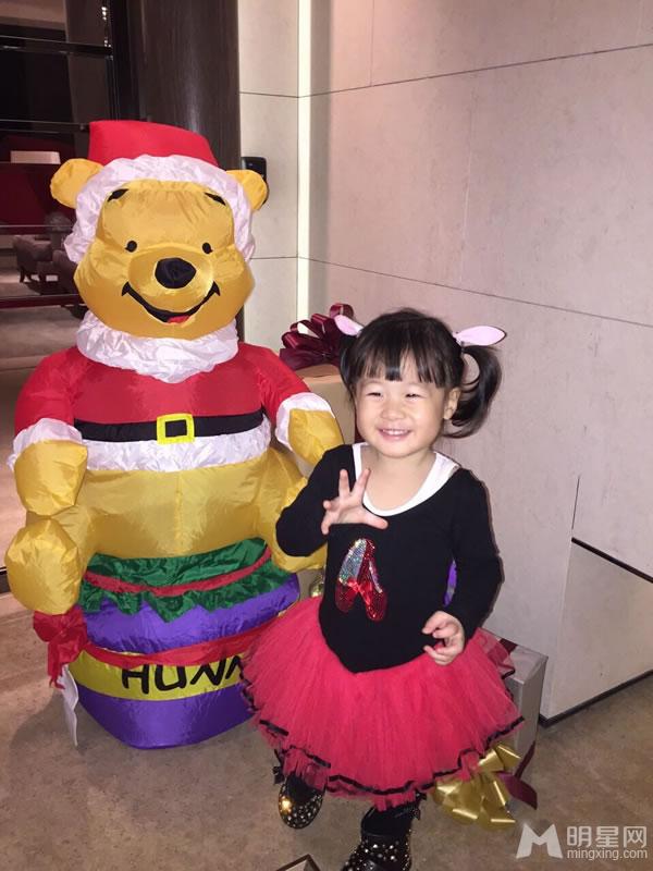 《爸爸回来了》唐志中jason女儿蜜蜜香香生活照_图-7
