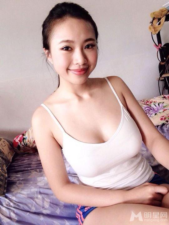台湾最胸Showgirl晒傲人身材36D震憾全场_图-27