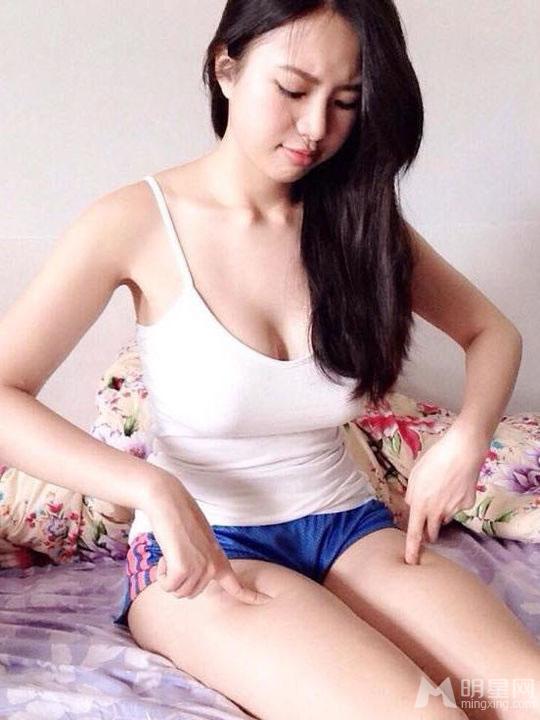 台湾最胸Showgirl晒傲人身材36D震憾全场_图-26