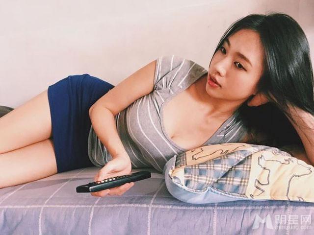 台湾最胸Showgirl晒傲人身材36D震憾全场_图-12
