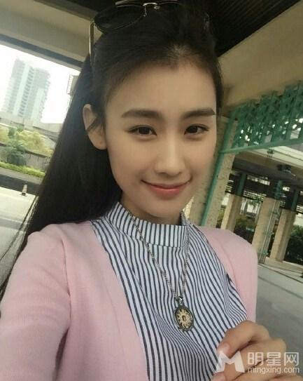 杨子带新人举止亲密吃火锅新人撞小三黄圣依_图-6