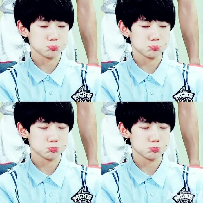 TFBOYS王源卖萌四格照片_图-5