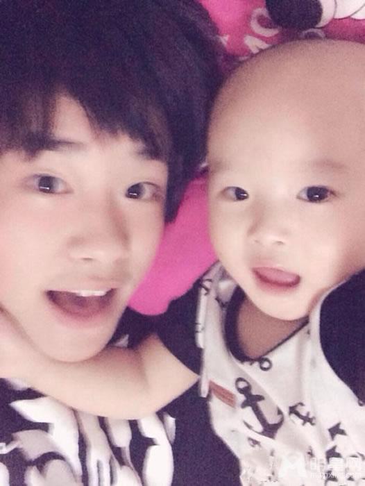TFBOYS易烊千玺2014年生活照集_图-9
