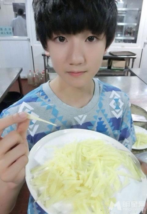 TFBOYS王源2014年生活照集_图-52