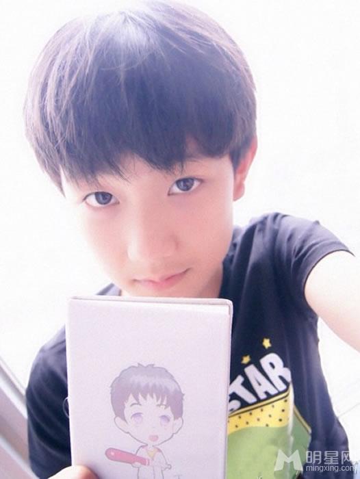 TFBOYS王源2013年上半年生活照集_图-25