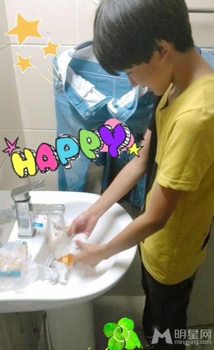 TFBOYS王源2013年上半年生活照集_图-7