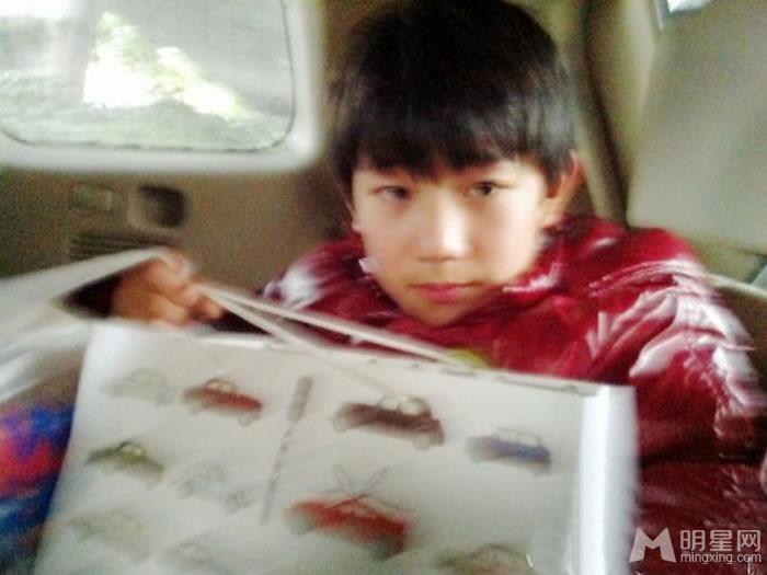 TFBOYS王源2013年上半年生活照集_图-11