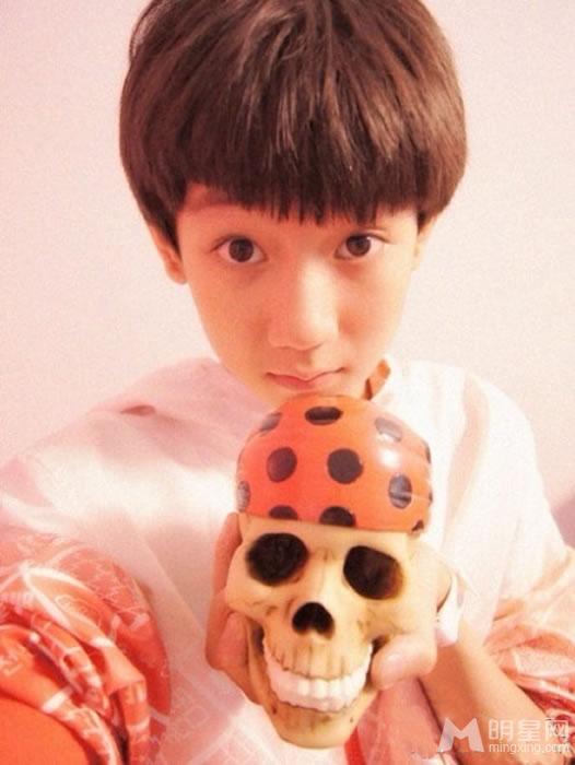 TFBOYS王源2013年下半年可爱卖萌生活照集_图-18