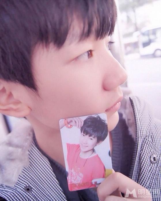 TFBOYS王源2013年下半年可爱卖萌生活照集_图-50