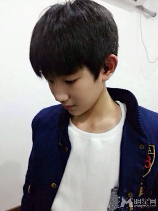 TFBOYS王源2013年下半年可爱卖萌生活照集_图-51