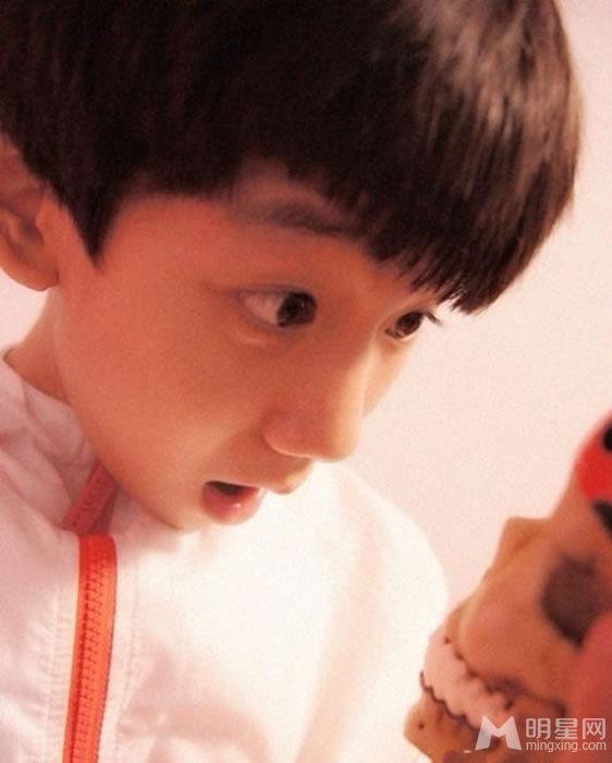 TFBOYS王源2013年下半年可爱卖萌生活照集_图-20
