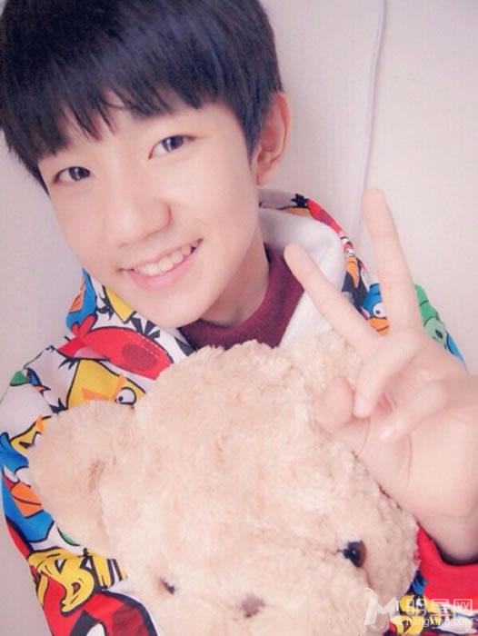 TFBOYS王源2013年下半年可爱卖萌生活照集_图-48