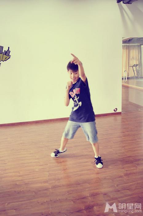 TFBOYS王源2012年青涩可爱生活照集_图-30