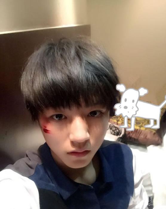 TFBOYS王俊凯2014年下半年帅气生活照集_图-22